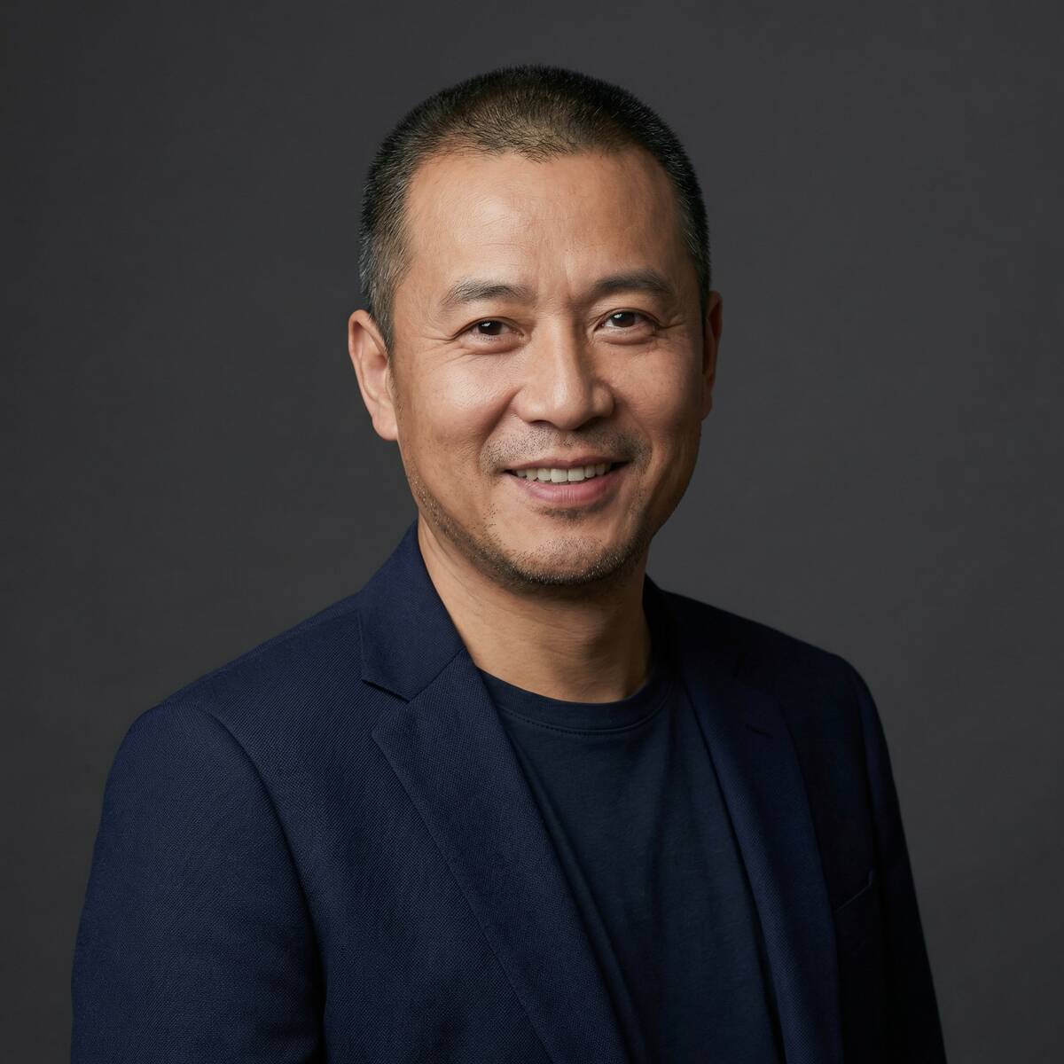 兄妹乱伦导演顾问张明远